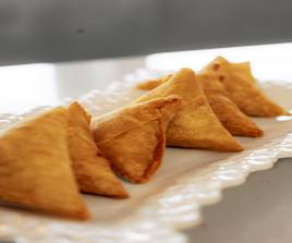BEEF/CHICKEN/VEGGIE SAMOSA